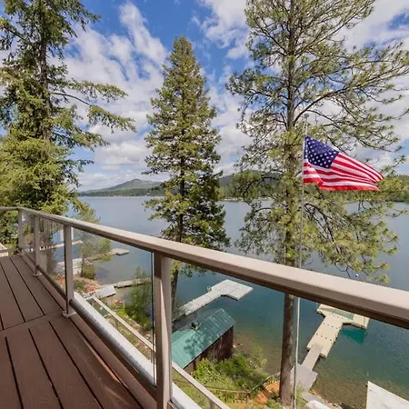 Loon Lakeside Dockside Retreat